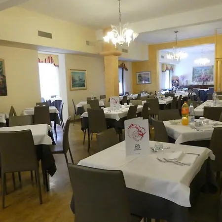 Madison 3* Τζεσόλο Λίντο