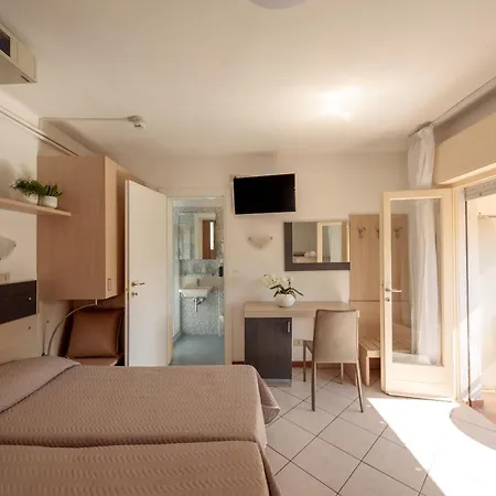 Hotel Madison 3*