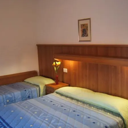 Madison Hotel 3*
